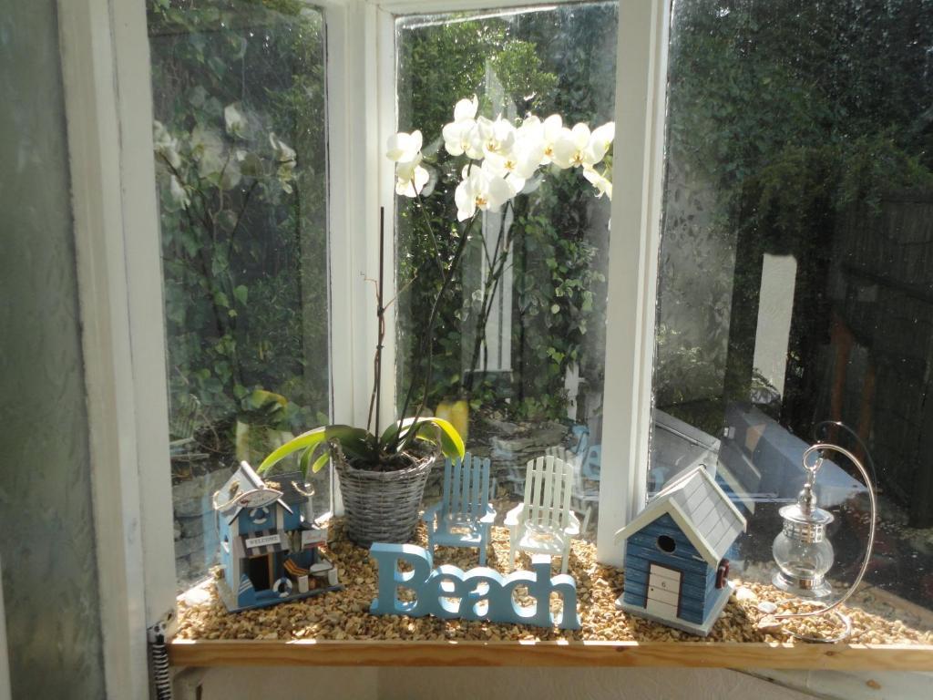 Waves In Bed and Breakfast Bournemouth Eksteriør billede